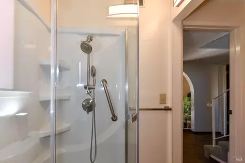 Bath - 178 La Mancha Dr, Sonoma, CA 95476 photo 5 of 5