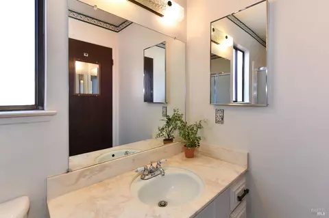 Bath - 178 La Mancha Dr, Sonoma, CA 95476 photo 1 of 5