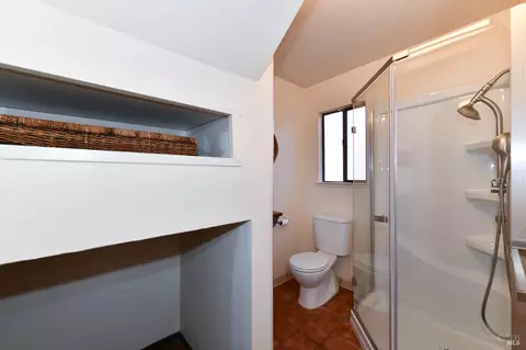 Bath - 178 La Mancha Dr, Sonoma, CA 95476 photo 3 of 5