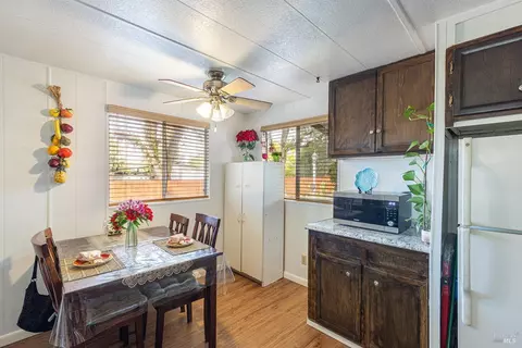 214 Wade Dr #19, Windsor, CA 95492 photo 8