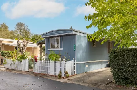 214 Wade Dr #19, Windsor, CA 95492 photo 2
