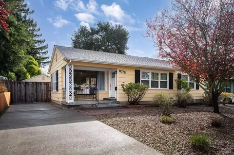 1076 Vallejo St, Santa Rosa, CA 95404