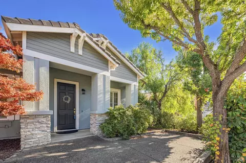 250 Cambridge Ln, Petaluma, CA 94952