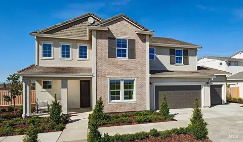 1240 Yale Dr, Dixon, CA 95620