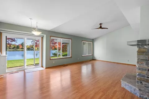 9340 Lakewood Dr, Windsor, CA 95492 photo 9