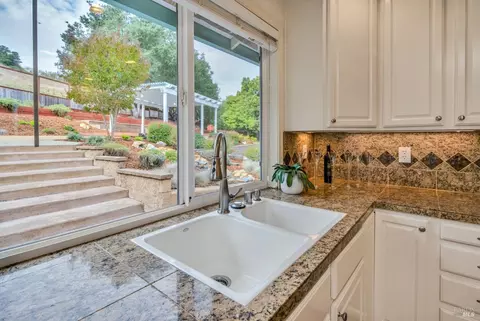 1131 Estates Dr, Napa, CA 94558 photo 17