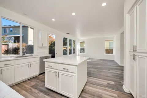 216 Decanter Cir, Windsor, CA 95492 photo 8