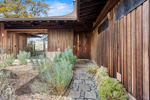 3003 Deerwood Dr, Ukiah, CA 95482 photo 5
