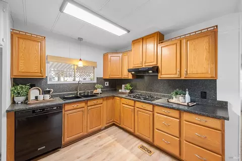 2064 Dalis Dr, Concord, CA 94520 photo 12