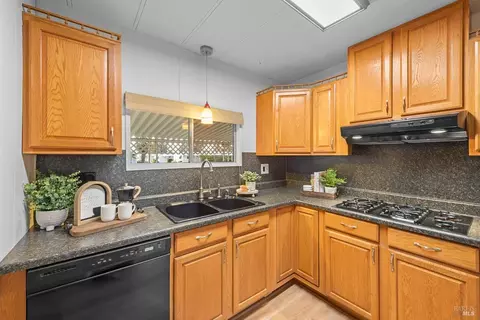 2064 Dalis Dr, Concord, CA 94520 photo 13