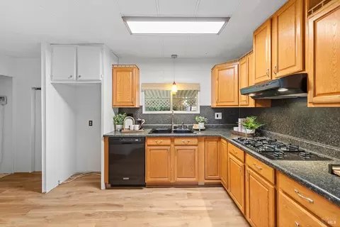 2064 Dalis Dr, Concord, CA 94520 photo 14