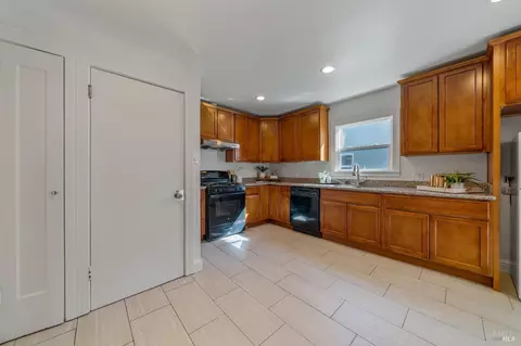 670 Central Ave, Vallejo, CA 94590 photo 16