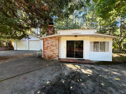 2381 Hilltop Dr, Willits, CA 95490 photo 2