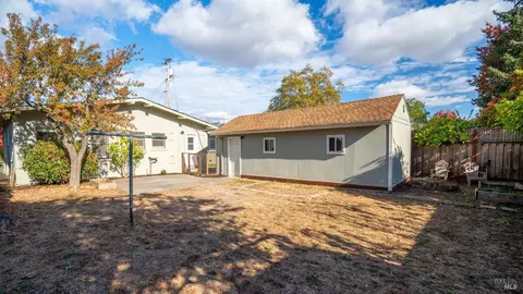 408 5th St, Petaluma, CA 94952 photo 24