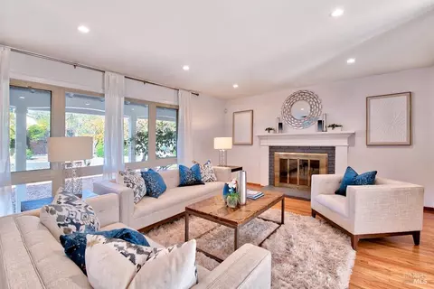 1930 Las Gallinas Ave, San Rafael, CA 94903