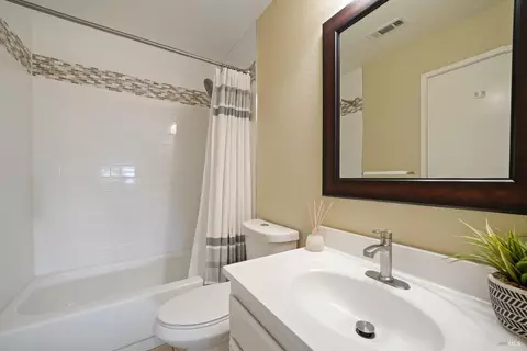 130 Nantucket Ln, Vallejo, CA 94590 photo 20