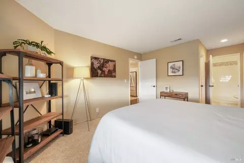 130 Nantucket Ln, Vallejo, CA 94590 photo 17