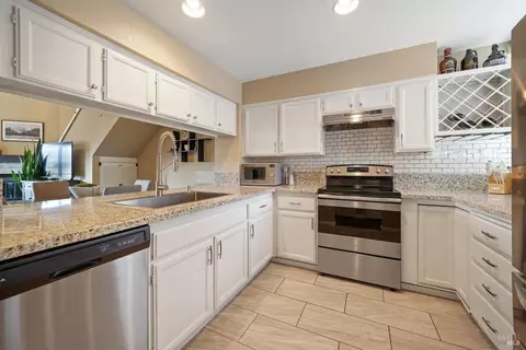 130 Nantucket Ln, Vallejo, CA 94590 photo 4