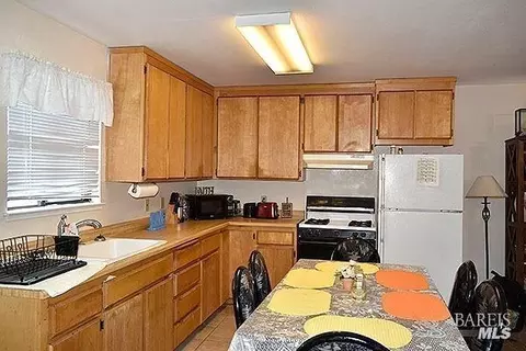 244 Woodrow Ave, Vallejo, CA 94591 photo 12