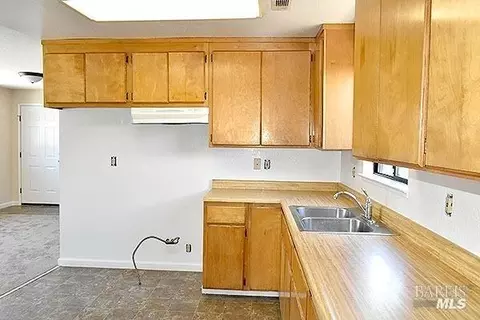 244 Woodrow Ave, Vallejo, CA 94591 photo 3