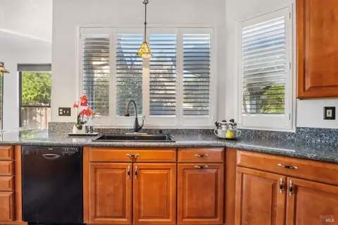 106 Fallen Leaf Dr, Vacaville, CA 95687 photo 12