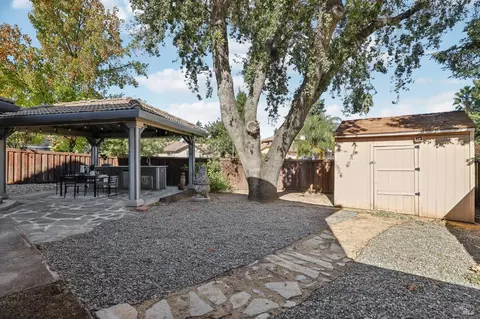 106 Fallen Leaf Dr, Vacaville, CA 95687 photo 38