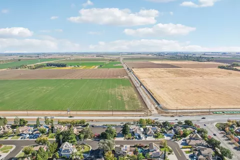 106 Fallen Leaf Dr, Vacaville, CA 95687 photo 51
