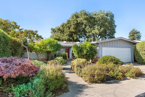 2113 Harris Ct, Santa Rosa, CA 95401