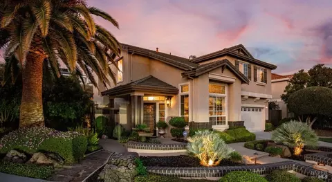 1001 Woodcrest Ct, Vacaville, CA 95688