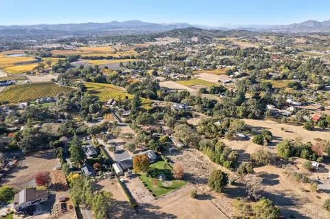 1104 4th Ave, Napa, CA 94559 photo 3