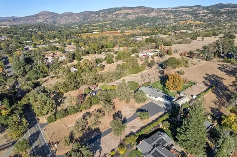 1104 4th Ave, Napa, CA 94559 photo 2