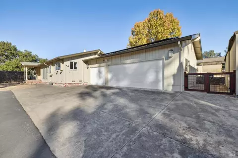 1104 4th Ave, Napa, CA 94559 photo 8