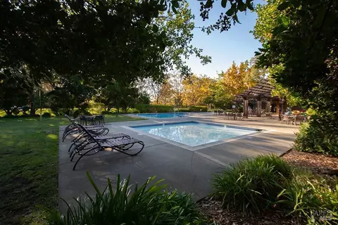 225 La Quinta Dr, Windsor, CA 95492 photo 24