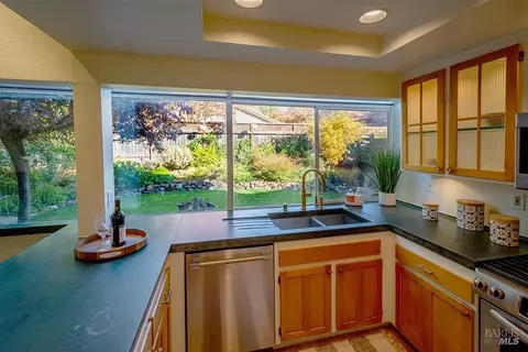225 La Quinta Dr, Windsor, CA 95492 photo 33