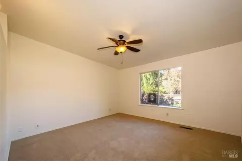 225 La Quinta Dr, Windsor, CA 95492 photo 14
