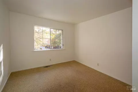 225 La Quinta Dr, Windsor, CA 95492 photo 17