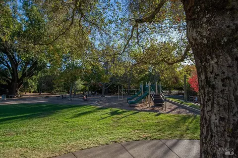 225 La Quinta Dr, Windsor, CA 95492 photo 26