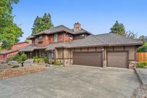 604 Jonas Ln, Petaluma, CA 94952