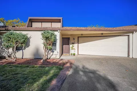 1004 Ruth Pl, Santa Rosa, CA 95401