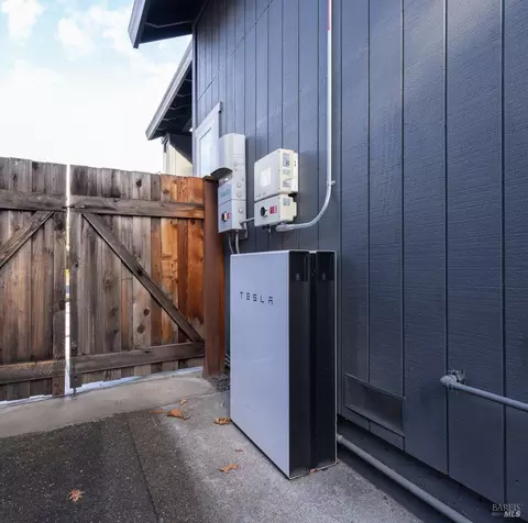 9163 Piccadilly Cir, Windsor, CA 95492 photo 29
