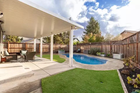9163 Piccadilly Cir, Windsor, CA 95492 photo 7