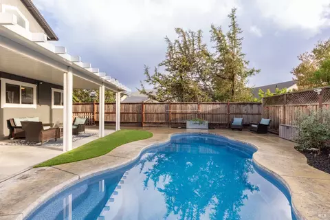9163 Piccadilly Cir, Windsor, CA 95492 photo 8