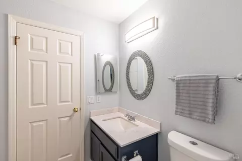9163 Piccadilly Cir, Windsor, CA 95492 photo 25