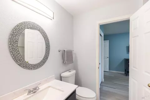 9163 Piccadilly Cir, Windsor, CA 95492 photo 21