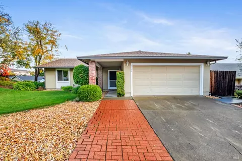 3560 Twin Oaks Dr, Napa, CA 94558