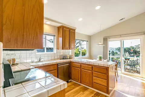 120 Mountview Ter, Benicia, CA 94510 photo 12
