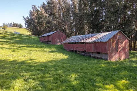 940 W Railroad Ave, Cotati, CA 94931 photo 3