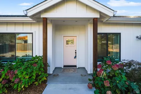 3405 Coffey Ln, Santa Rosa, CA 95403