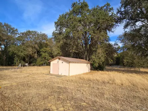1540 Road D, Redwood Valley, CA 95470