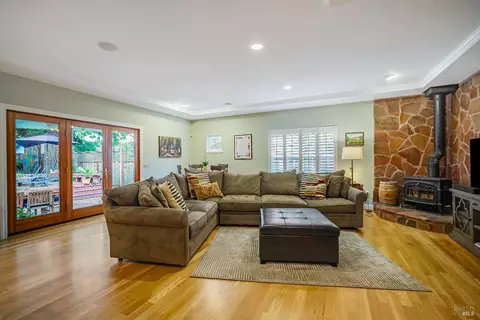 196 Barrio Way, Windsor, CA 95492 photo 9